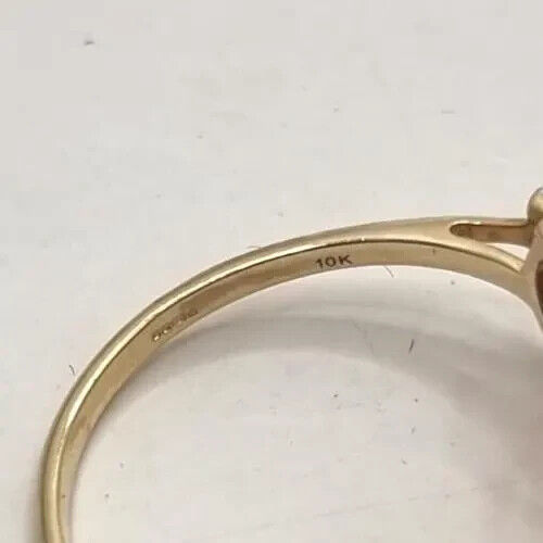 9ct Yellow Gold Ring Red Oval Garnet & Diamonds Gemstones Ring Size Q 1/2