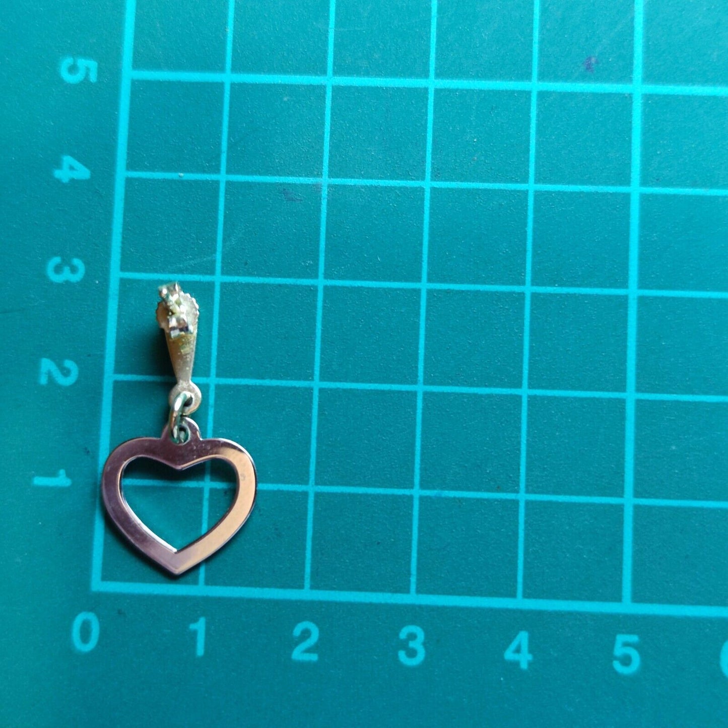 9ct Yellow and White Gold Drop Earrings Dangle Heart Shaped Charms