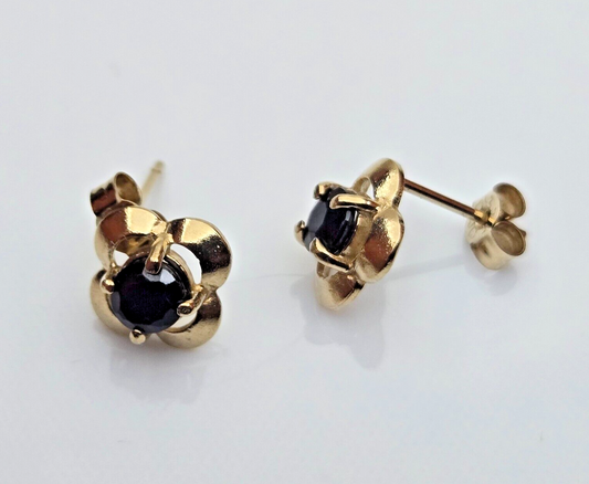 9ct Yellow Gold Flower Stud Earrings Black Sapphire Stones Prong Setting