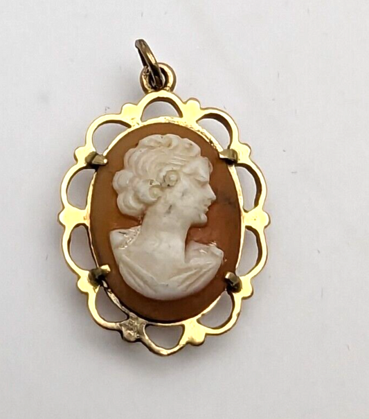 9ct Yellow Gold Cameo Pendant Female Silhouette Pendant Size: 1.6cm x 2.2cm