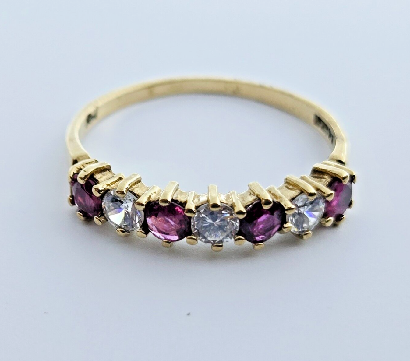 9ct Yellow Gold Ring Round Purple Garnets and Diamond Gemstones Ring Size O 1/2