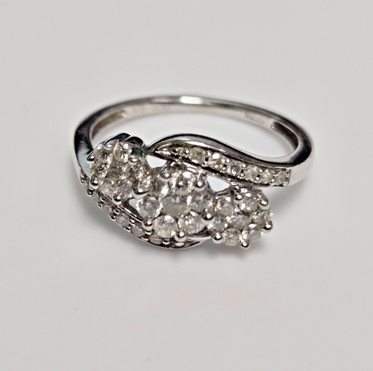 9ct White Gold Diamond Ring Cluster 0.50ct of Diamonds UK Ring Size K