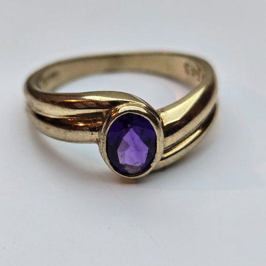 9ct Yellow Gold Ring Oval Purple Amethyst Crossover Band Ring Size P