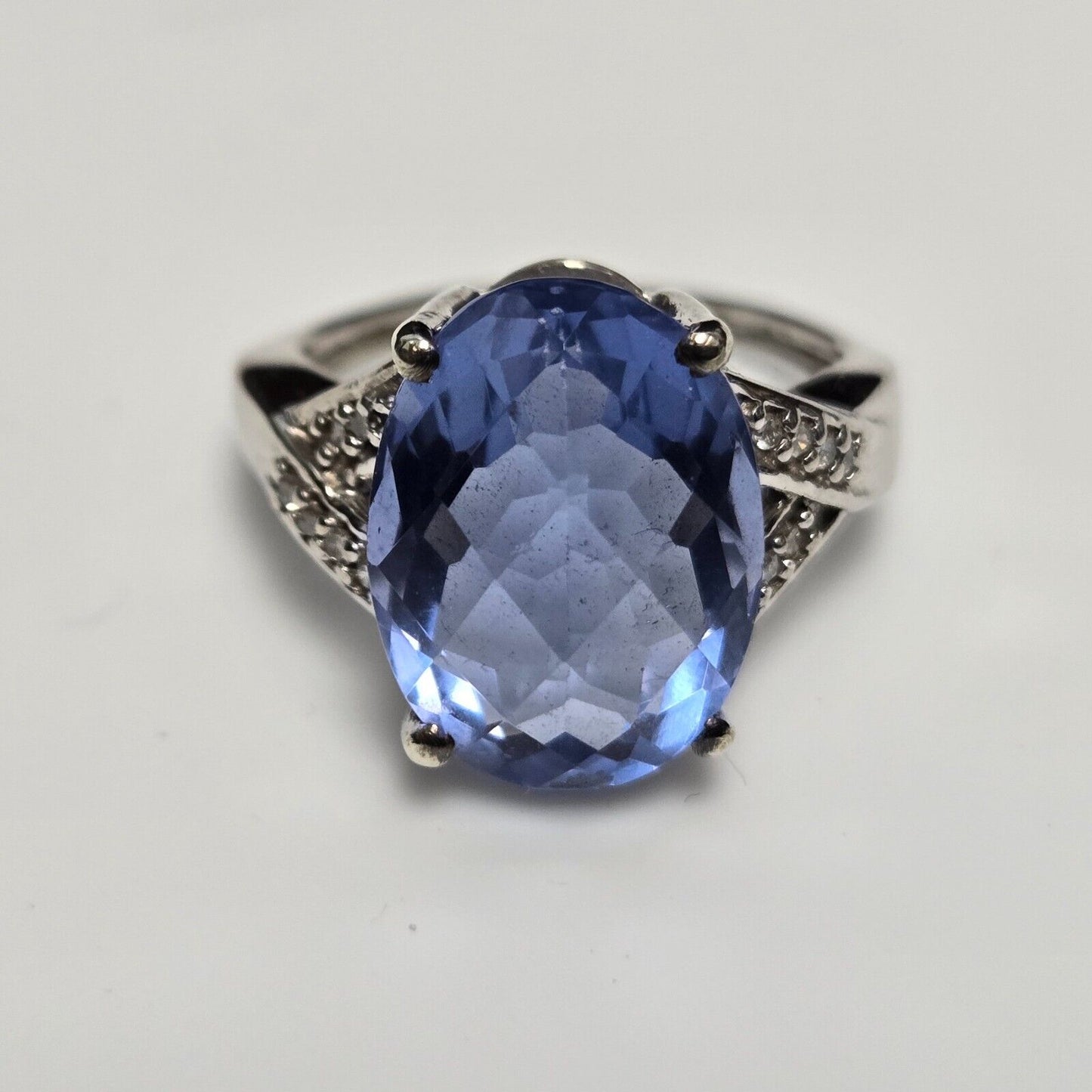 9ct White Gold Ring Oval Blue Fluorite and Diamonds UK Ring Size J 1/2