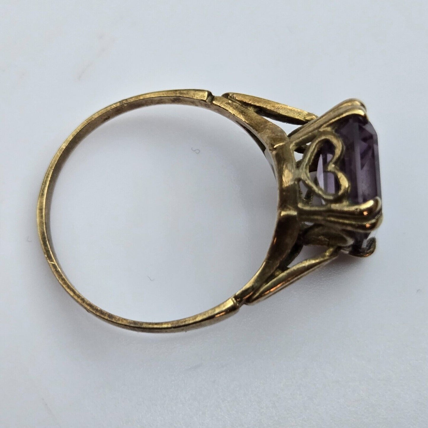 9ct Yellow Gold Ring Single Setting Purple Amethyst Gemstone Ring Size P 1/2