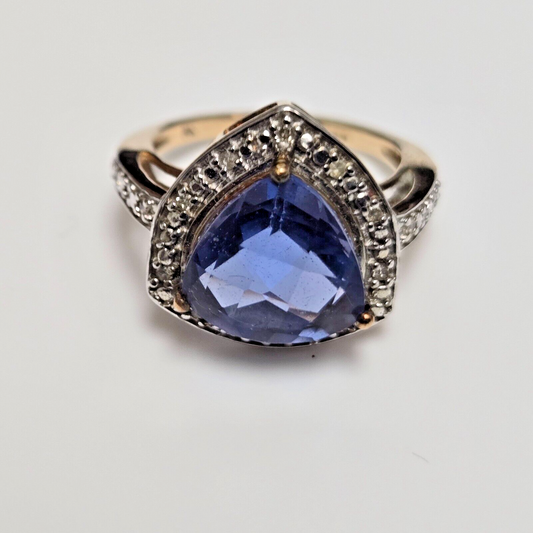 9ct Yellow Gold Ring Blue Fluorite and Diamonds Halo Setting Ring Size J 1/2