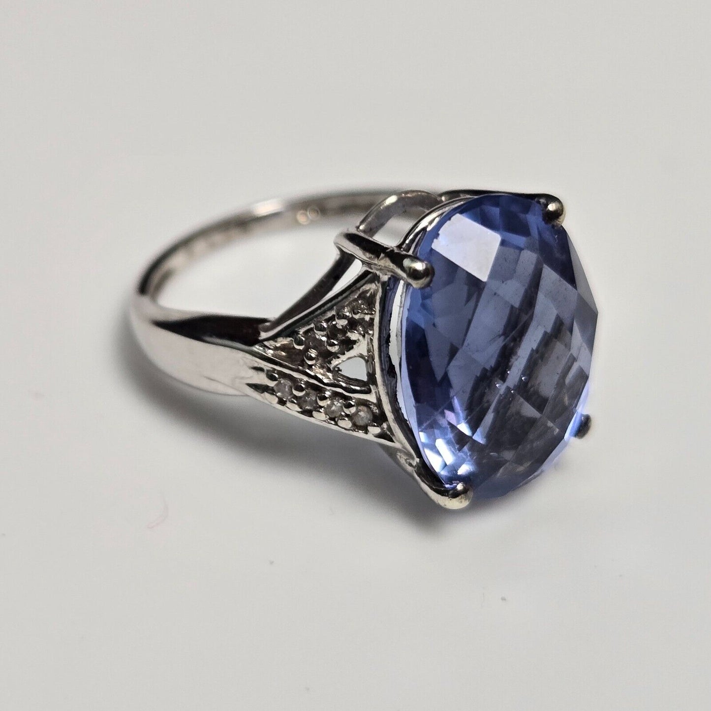 9ct White Gold Ring Oval Blue Fluorite and Diamonds UK Ring Size J 1/2