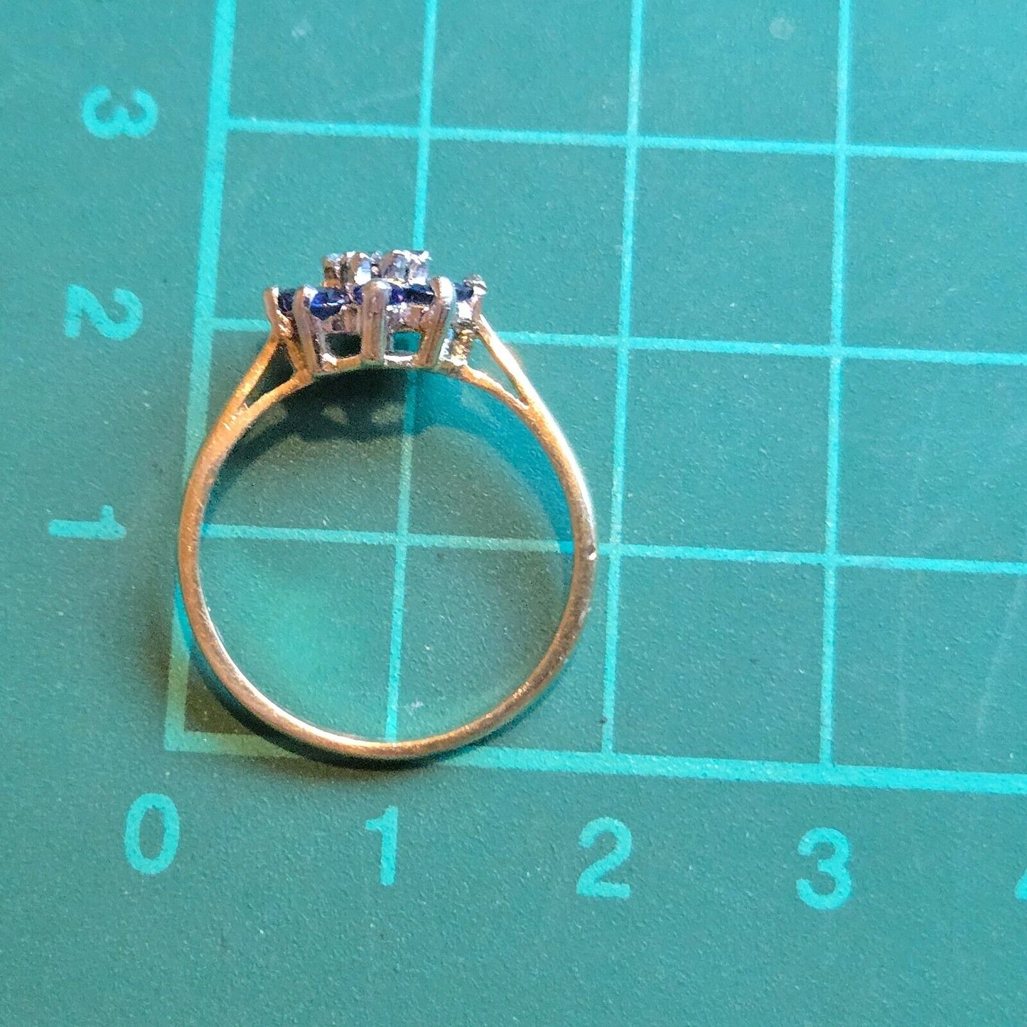 9ct Yellow Gold Ring Round White Diamond and Blue Round Sapphire Ring Size M 1/2