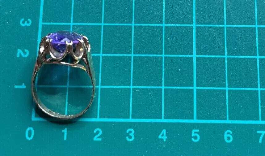 9ct Yellow Gold Ring Oval Purple Amethyst Solitaire UK Ring Size P 1/2