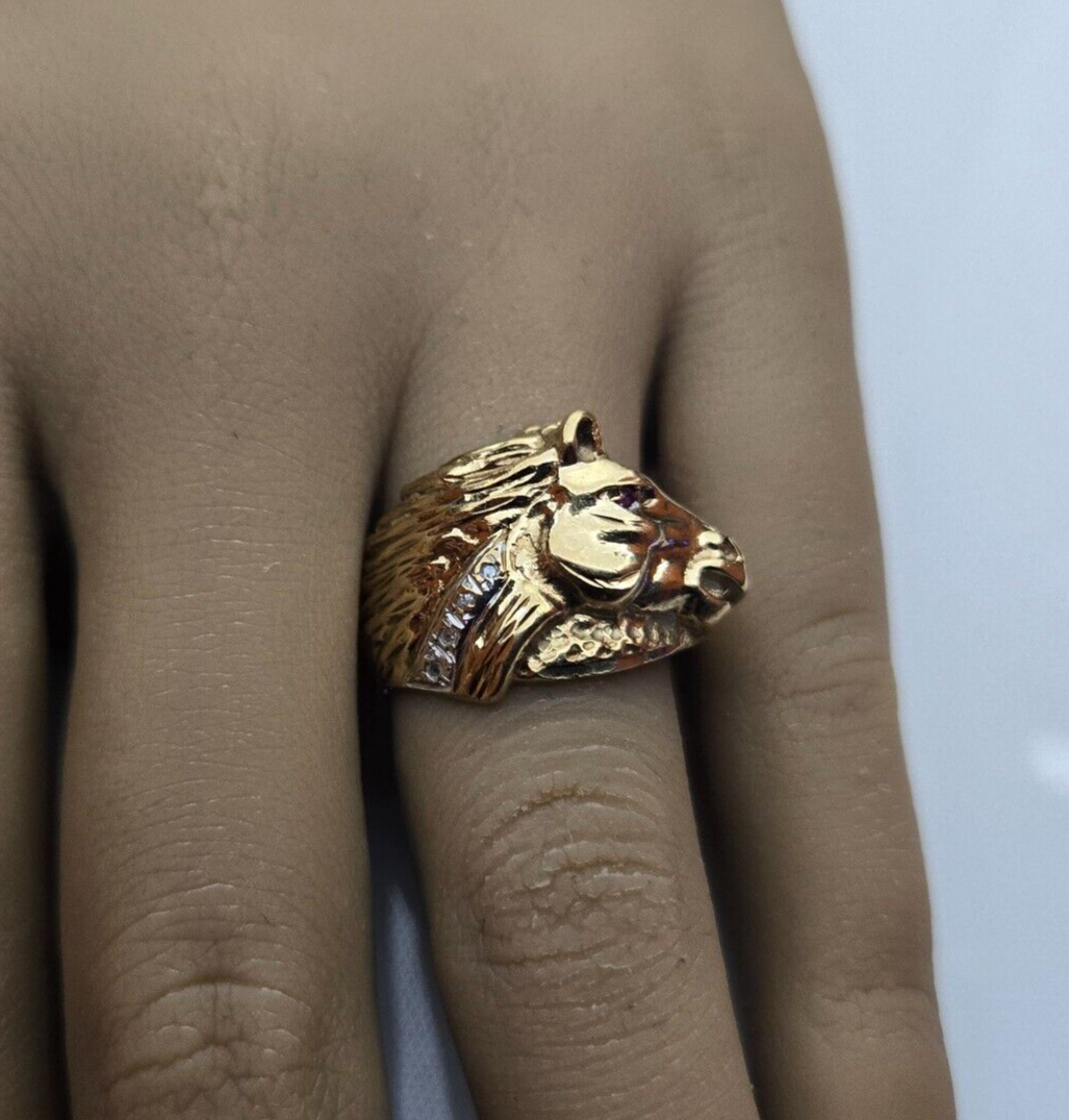 9ct Yellow Gold Horse Ring Ruby and Diamond Stones Ring Size Q 1/2