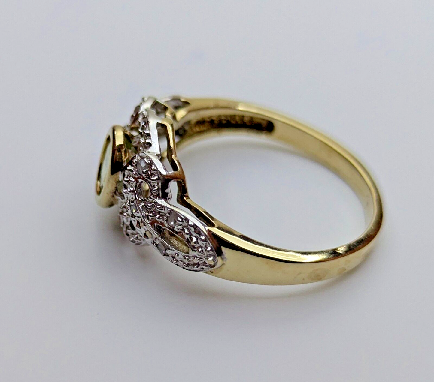 9ct Yellow Gold Ring Green Peridot & Colourless Diamond Stones Ring Size N 1/2