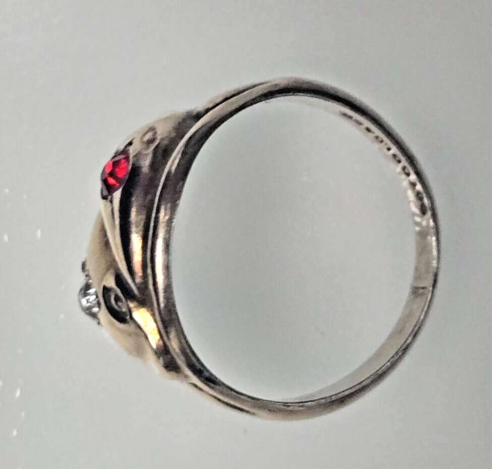 9ct Yellow Gold Ring Red and Colourless Cubic Zirconia Stones UK Ring Size V