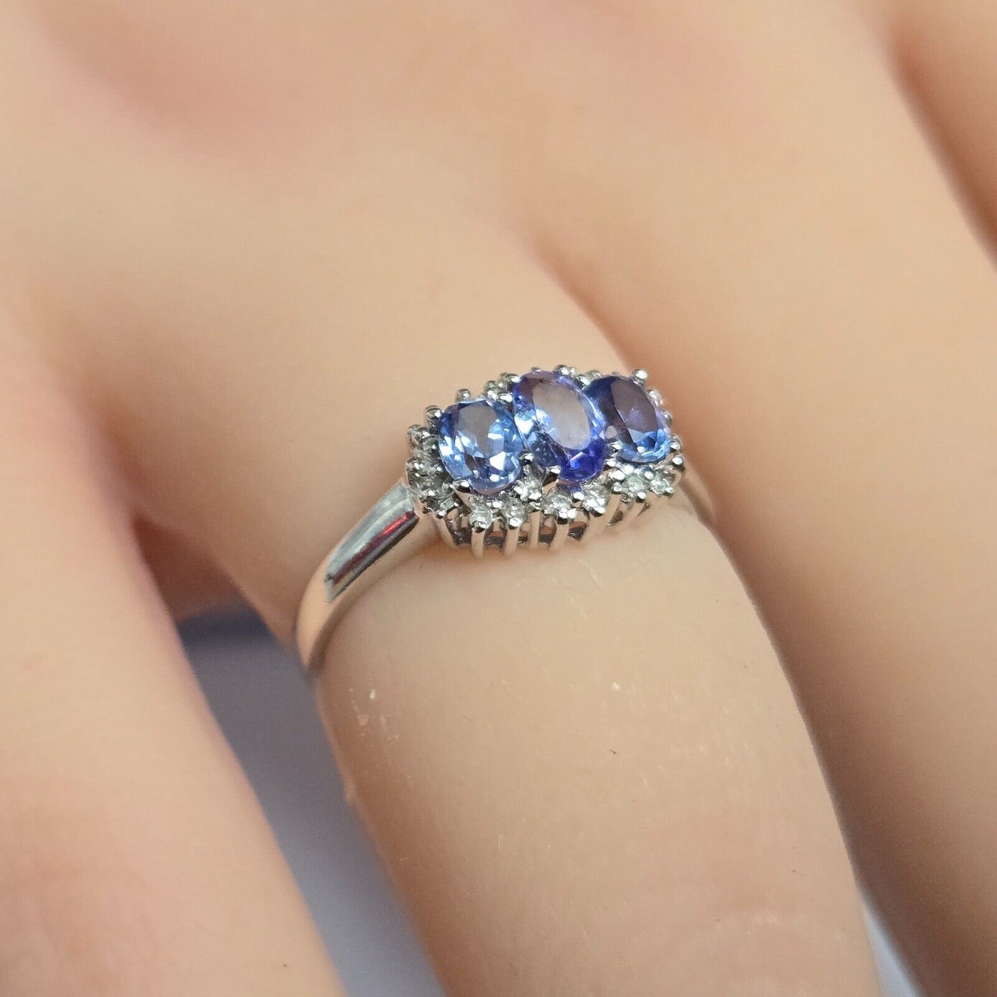 9ct White Gold Ring Blue Tanzanite and Diamonds Prong Setting Ring Size J 1/2