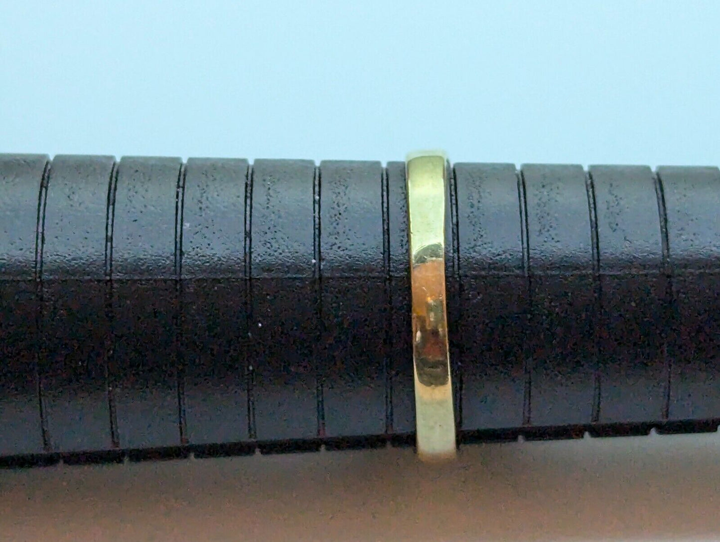 Men's 9ct Yellow Gold Roman Ring Oval Black Hematite Stone UK Ring Size V 1/2