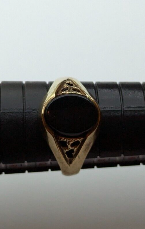 Men's 9ct Yellow Gold Signet Ring Black Onyx Hallmarked Ring Size O 1/2
