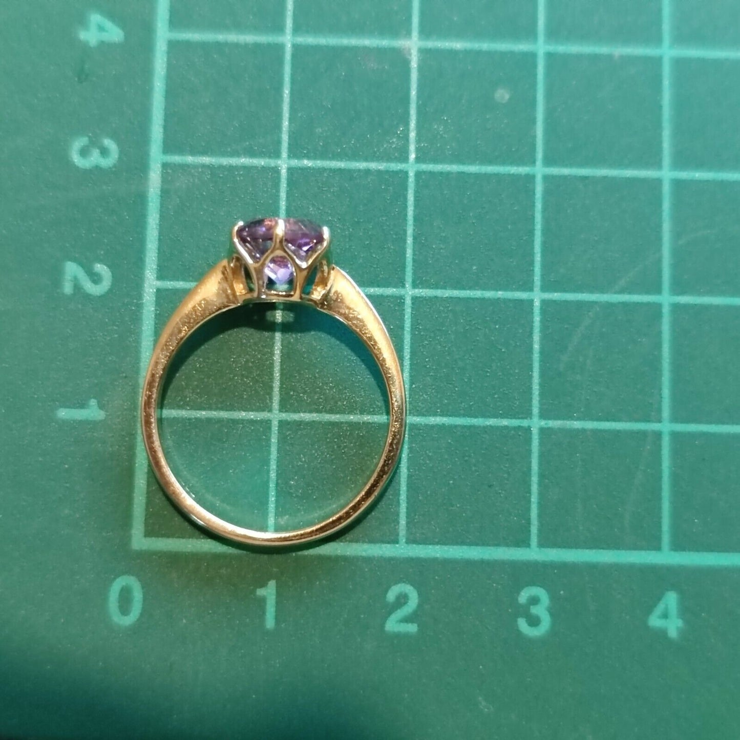 9ct Yellow Gold Ring Round Purple Amethyst Gemstone Prong Setting Ring Size N