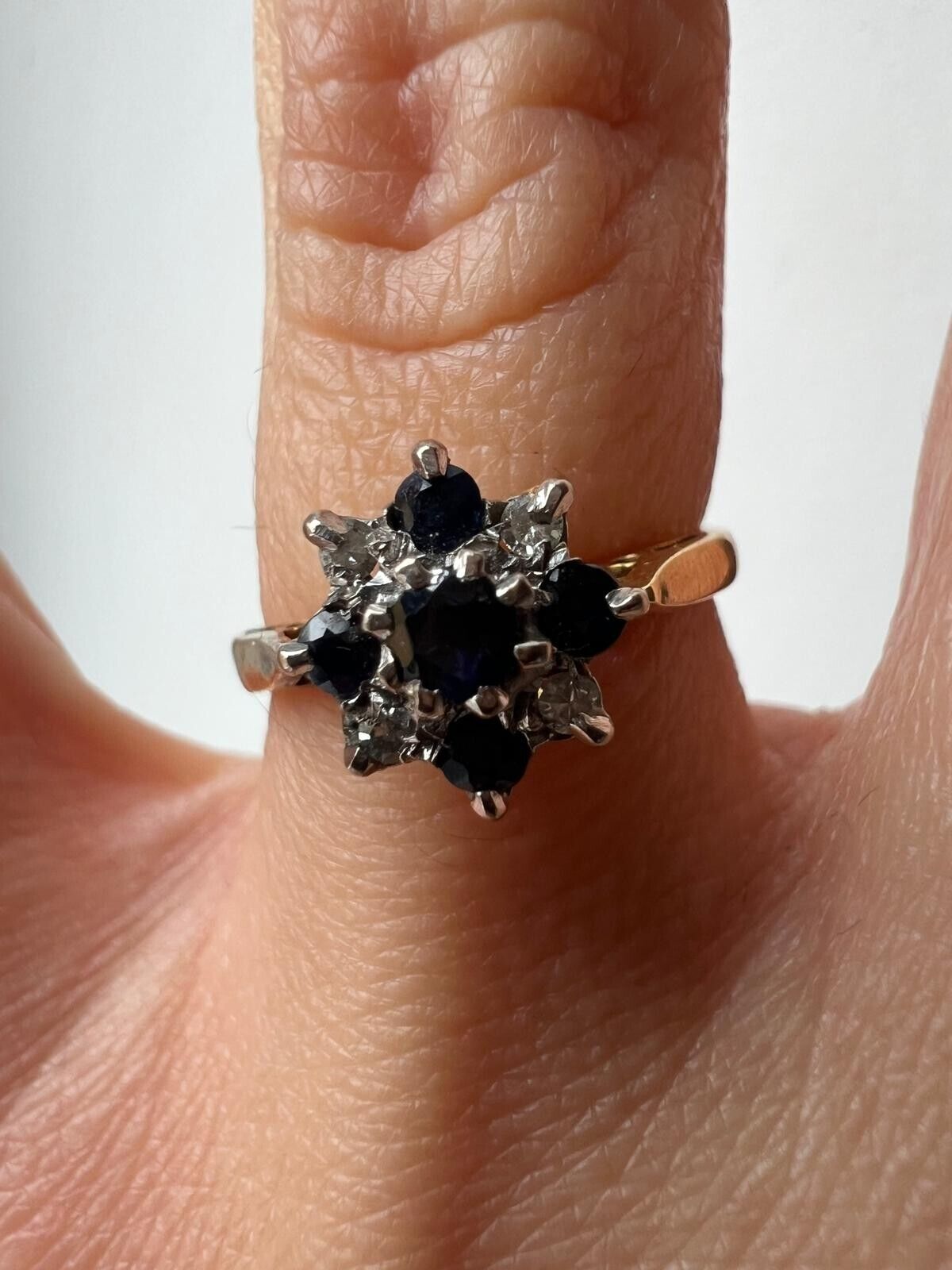 18ct Yellow Gold Ring Blue Sapphire and Diamond Cluster UK Ring Size J 1/2