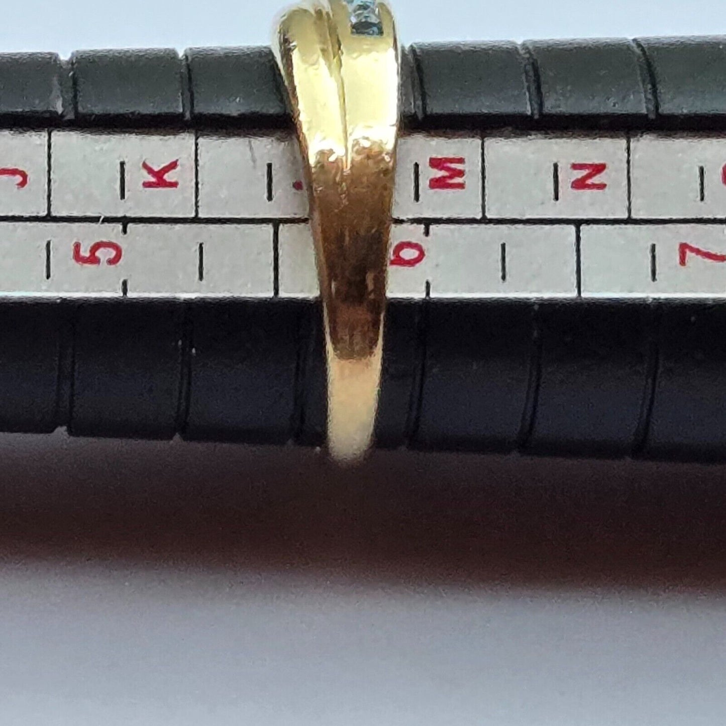 9ct Yellow Gold Ring Cubic Zirconia  Stones Crossover Band Ring Size L 9k