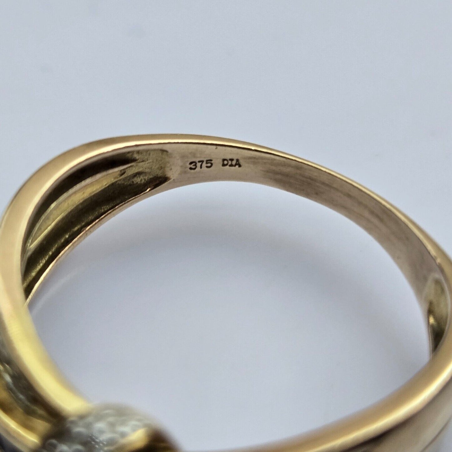 9ct Yellow Gold Ring Blue Sapphire and Colourless Diamonds Gemstones Ring Size T