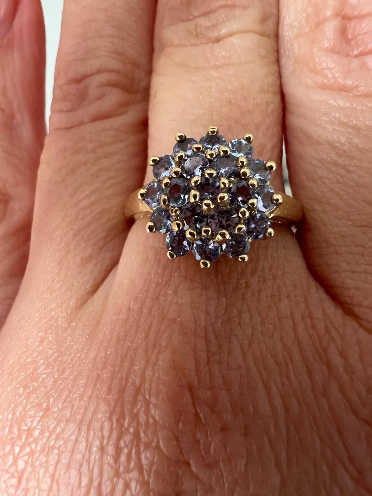9ct Yellow Gold Ring Round Purple Amethyst Cluster Gemstones UK Ring Size P