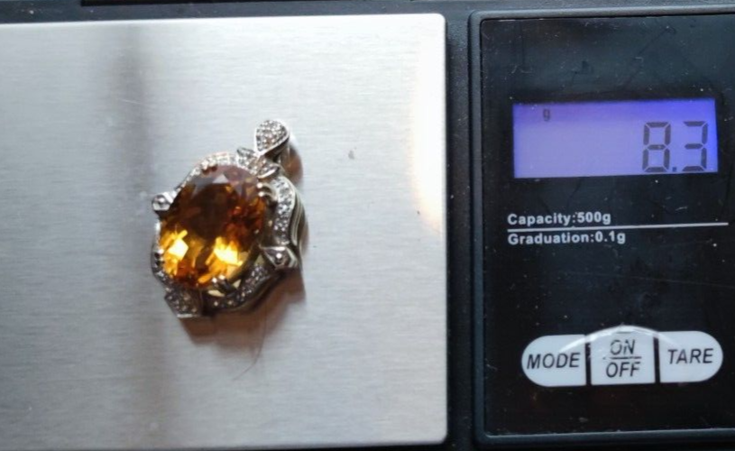 9ct Gold Pendant Yellow Citrine and Diamonds Natural Gemstones Size: 32mm x 22mm