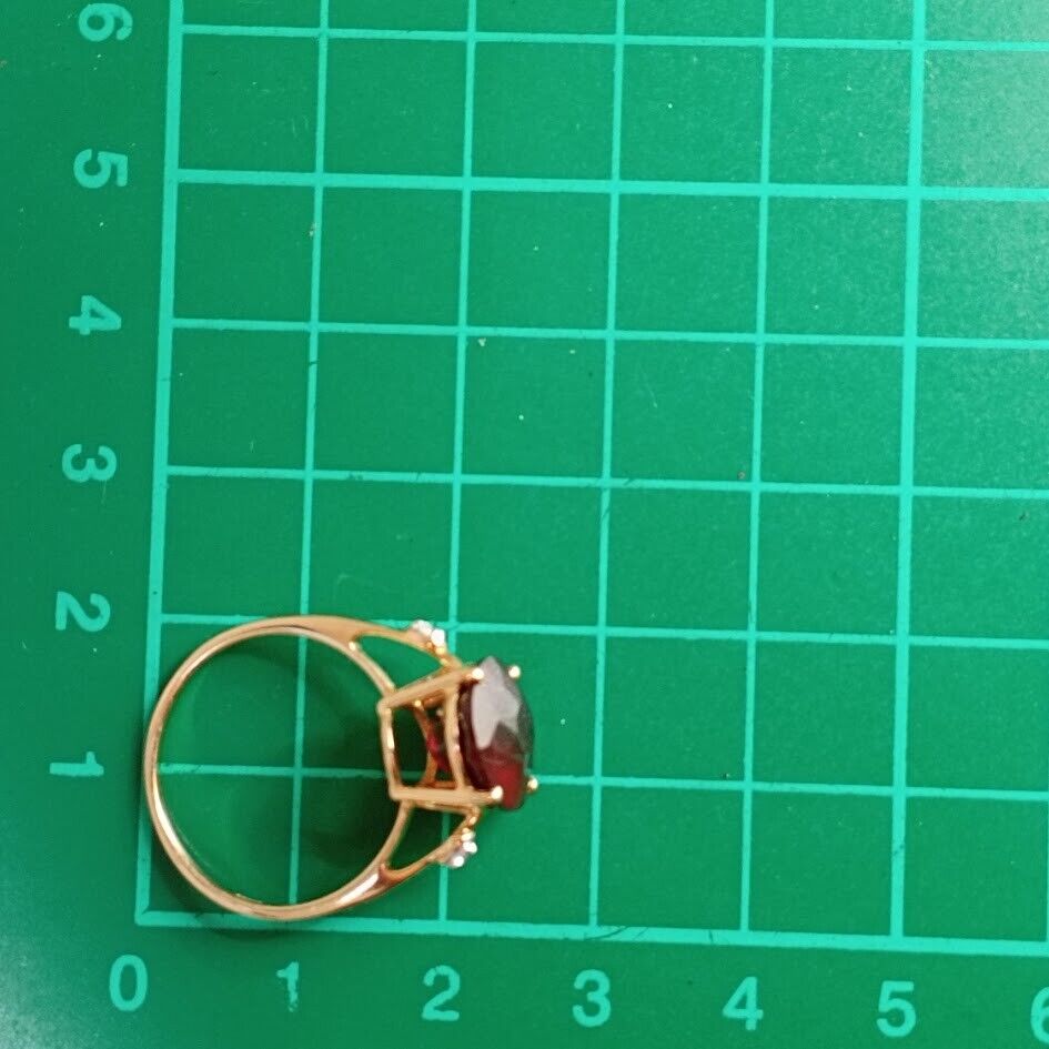 9ct Yellow Gold Red Oval Garnet Gemstone UK Ring Size N 1/2
