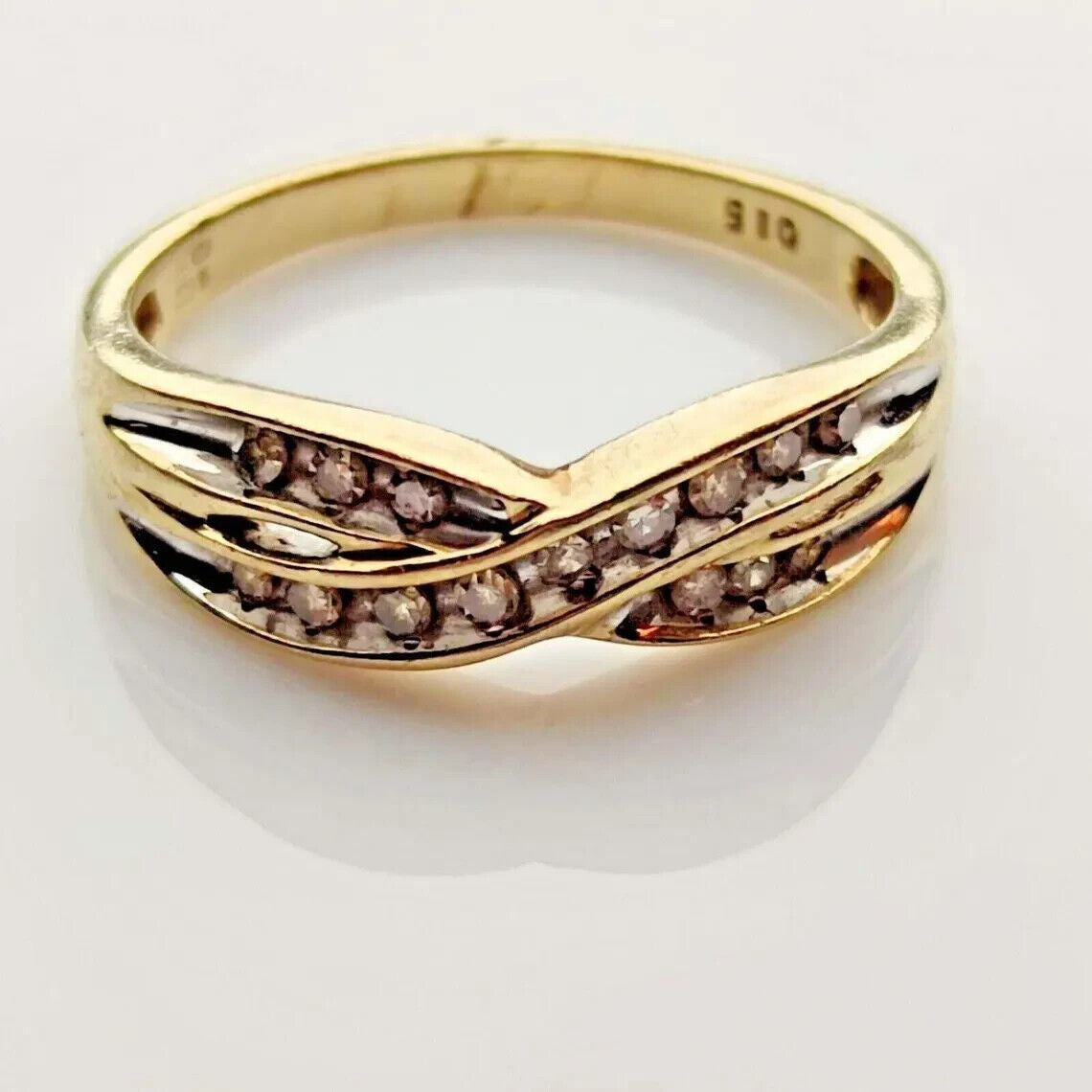 9ct Yellow Gold Ring Round Colourless Diamond Crossover Band UK Ring Size O 1/2