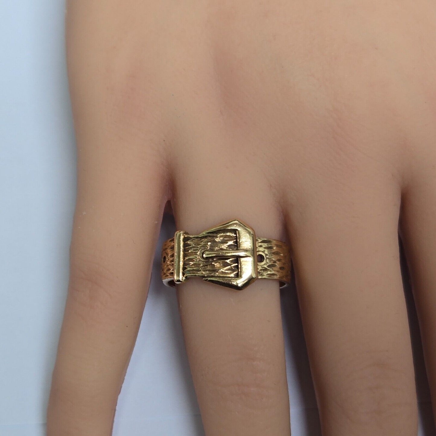 9ct Yellow Gold Belt Buckle Ring 6.4g Heavy 375 Hallmarked Ring Size X