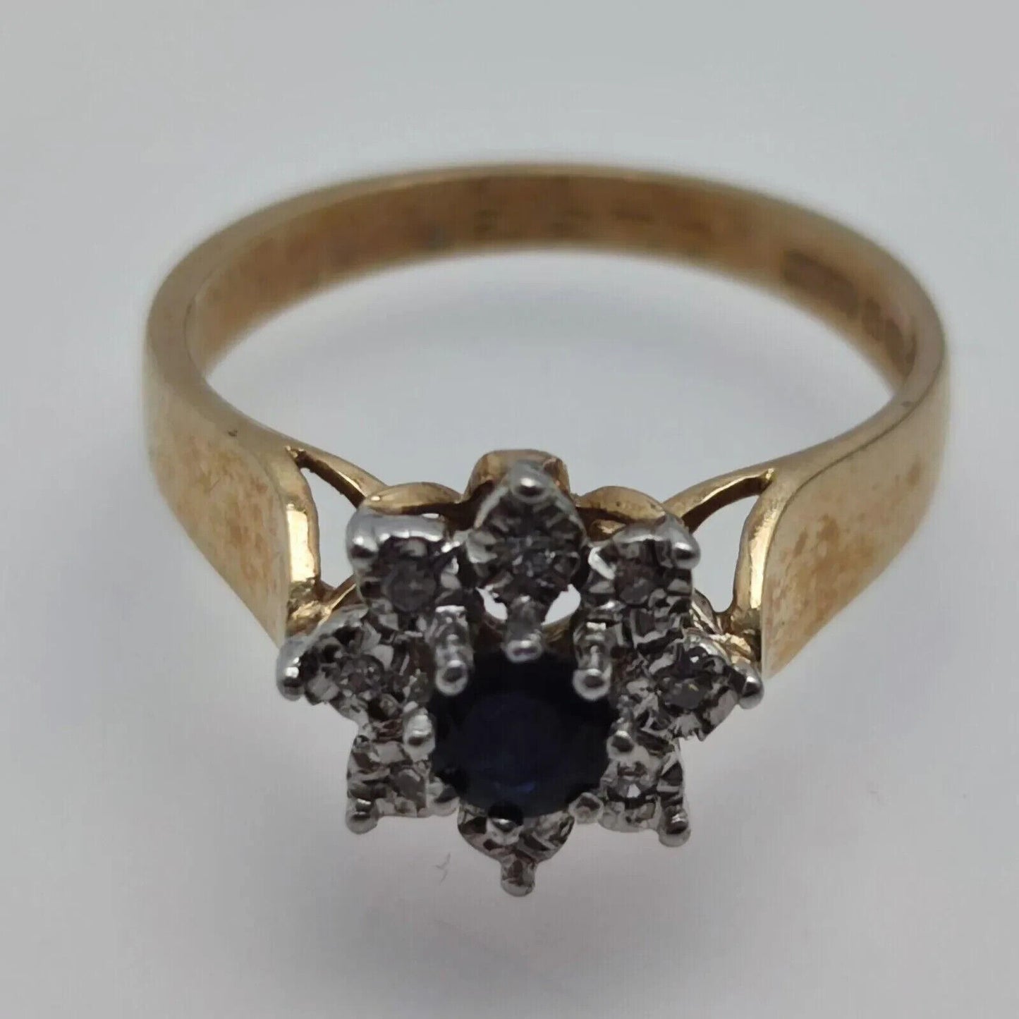 9ct Yellow Gold Ring Blue Round Sapphire & Small Diamond Gemstones Ring Size M