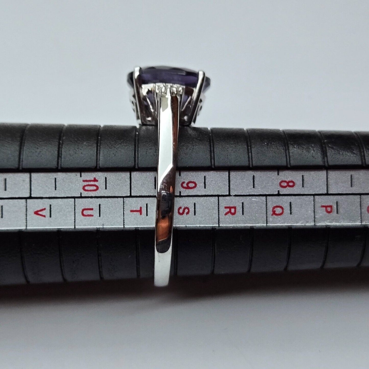 9ct White Gold Ring Blue Iolite and Diamond Gemstones Prong Setting Ring Size S