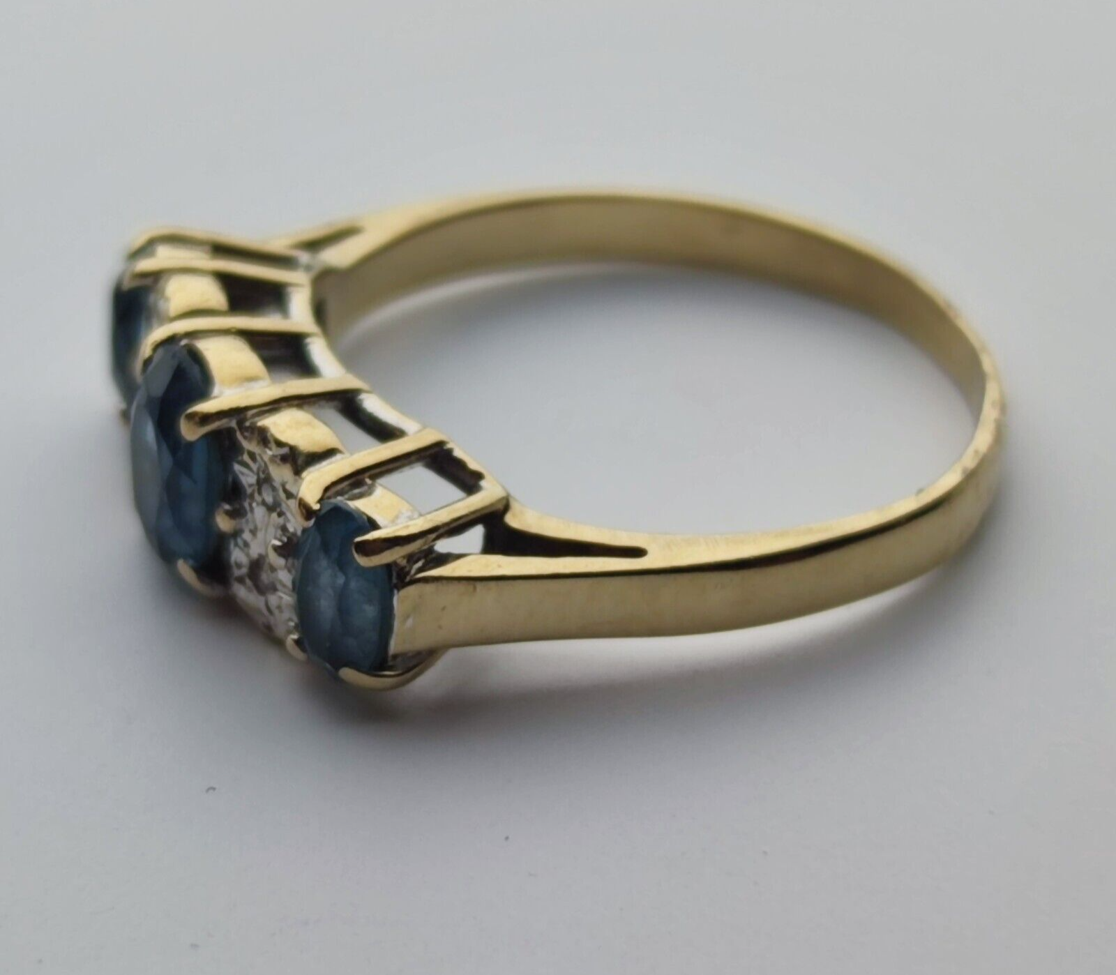 9ct Yellow Gold Ring Blue Topaz White Diamonds Gemstones Ring Size: L 1/2