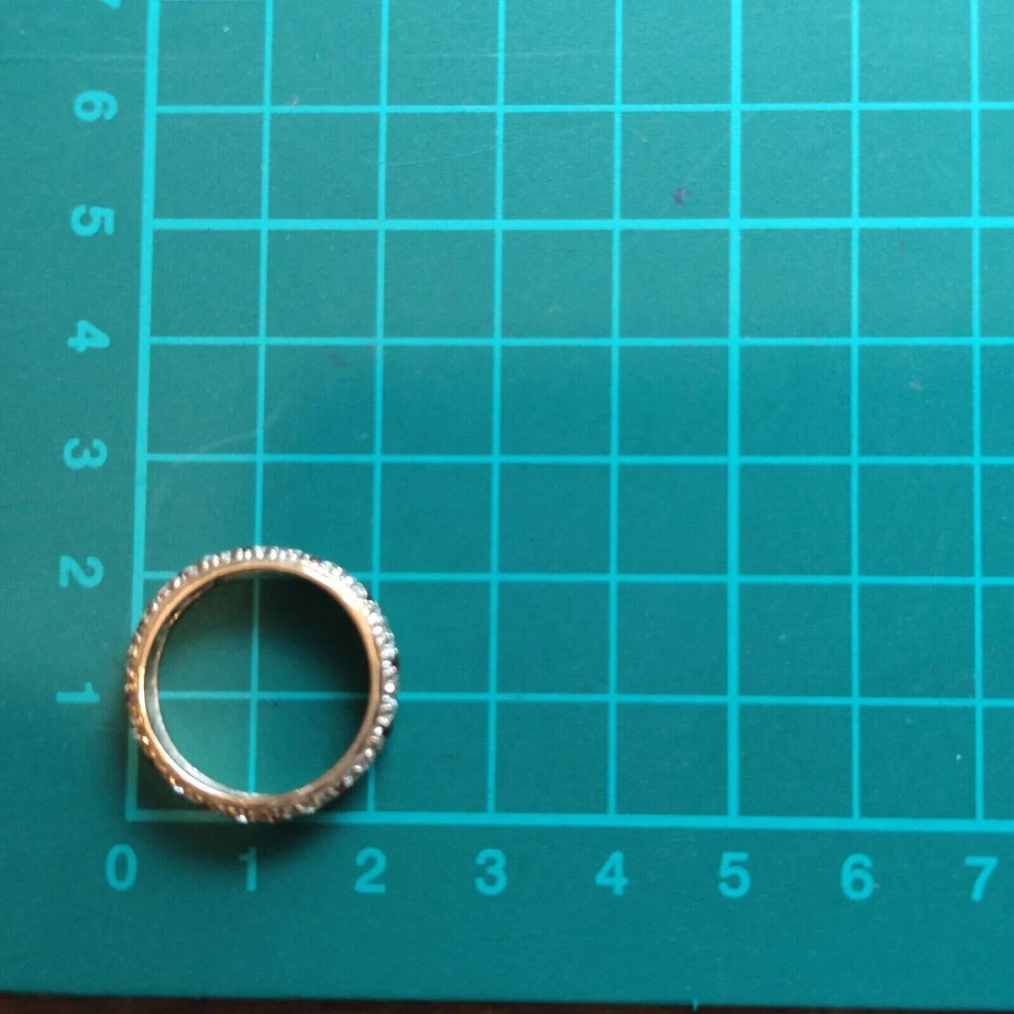 9ct Yellow Gold Eternity Ring Red Garnet Gemstones UK Ring Size Q