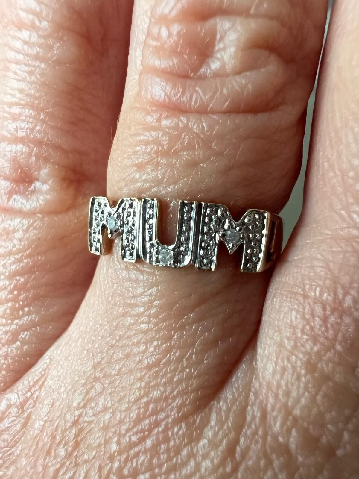 MUM 9ct Yellow Gold Diamond Three Stone Setting Ring UK Ring Size M
