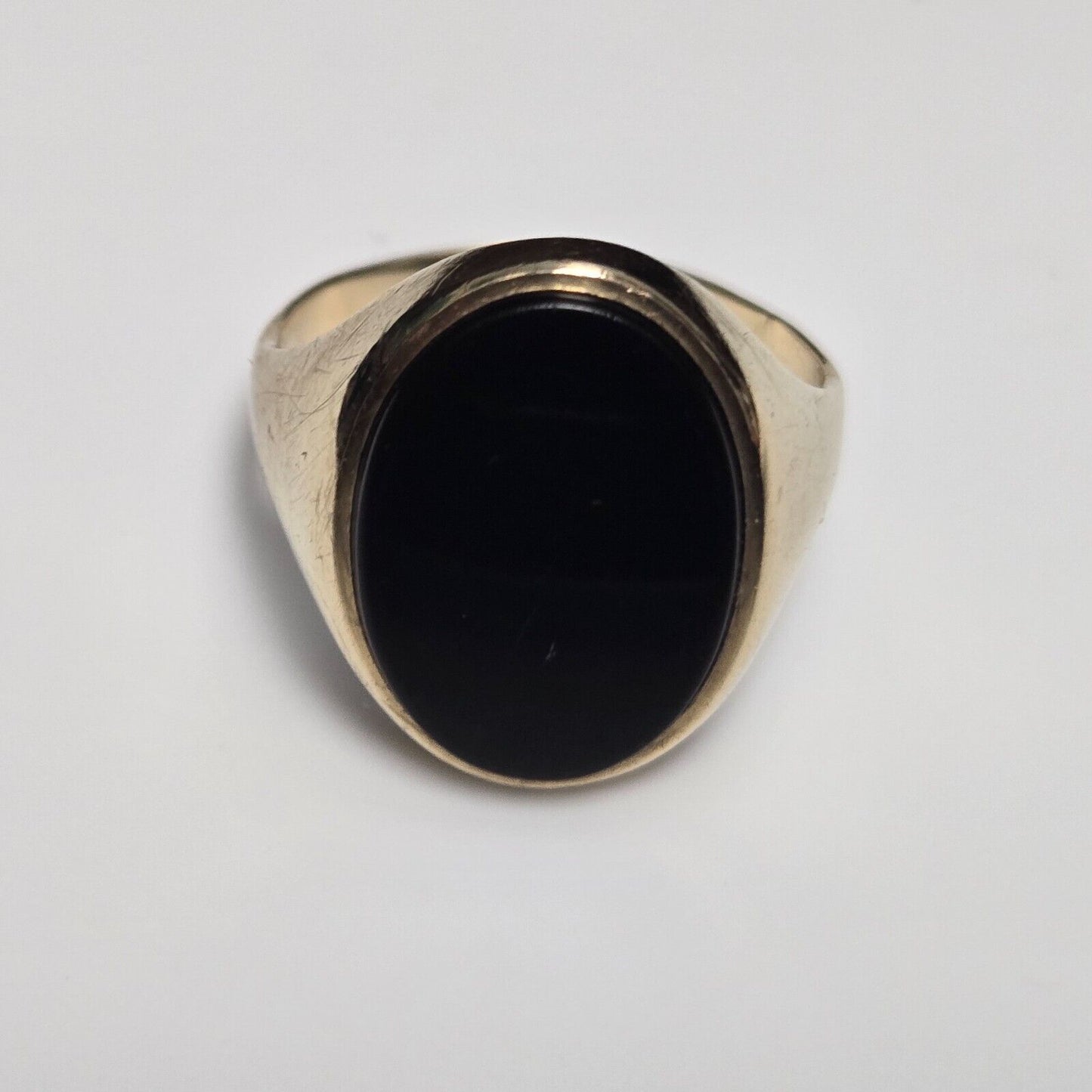 9ct Yellow Gold Ring With Oval Black Onyx Signet UK Ring Size T