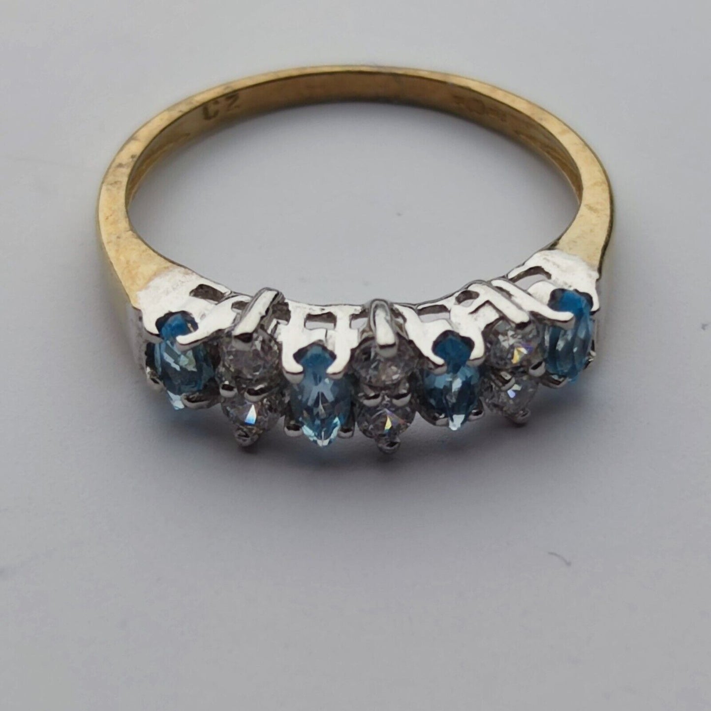 9ct Yellow Gold Ring Blue Topaz Marquise-Cut Gemstones prong Setting Ring Size L